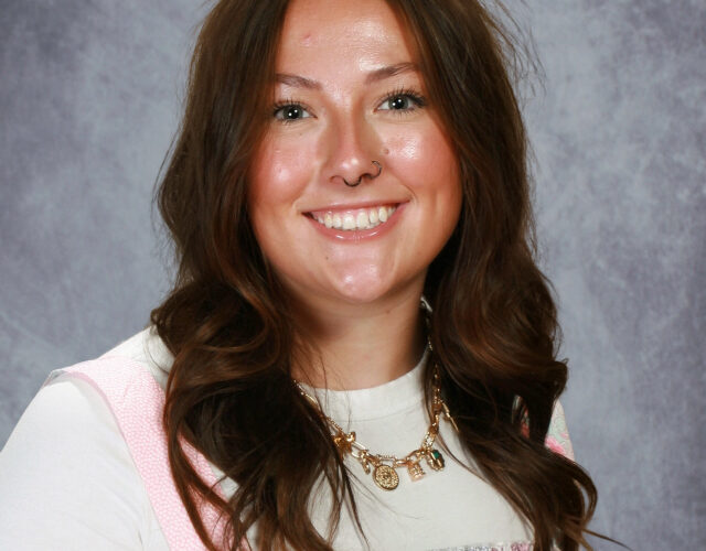 Headshot of Isabella Doucet