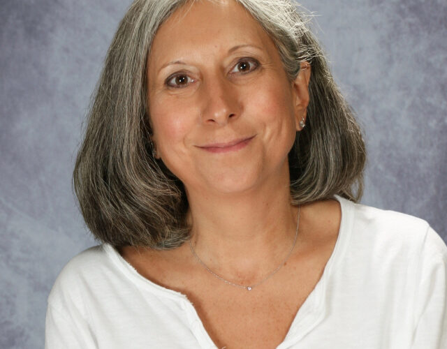 Headshot of Jennifer Newhouse
